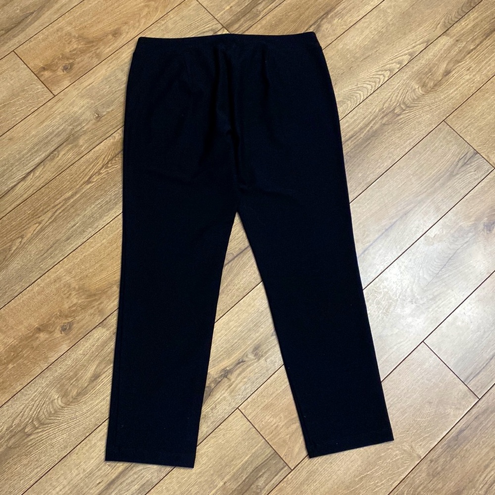 EILEEN FISHER Washable Stretch Crepe
Slim Fit Ankle Length Pant - Picture 6 of 8